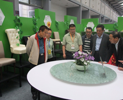 大明無(wú)動(dòng)力宴會(huì )桌助餐飲酒店企業(yè)提服務(wù)品質(zhì)